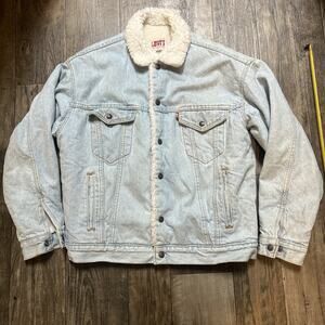 Vintage 80s Levi’s Sherpa Lined Trucker Jean Jacket USA Medium Wash